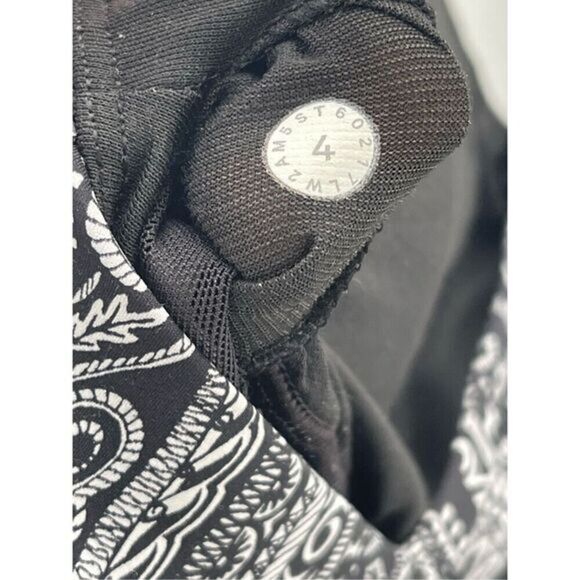 Lululemon Energy Nulux Boho Tribal Print Bra Size 4 - Picture 5 of 5